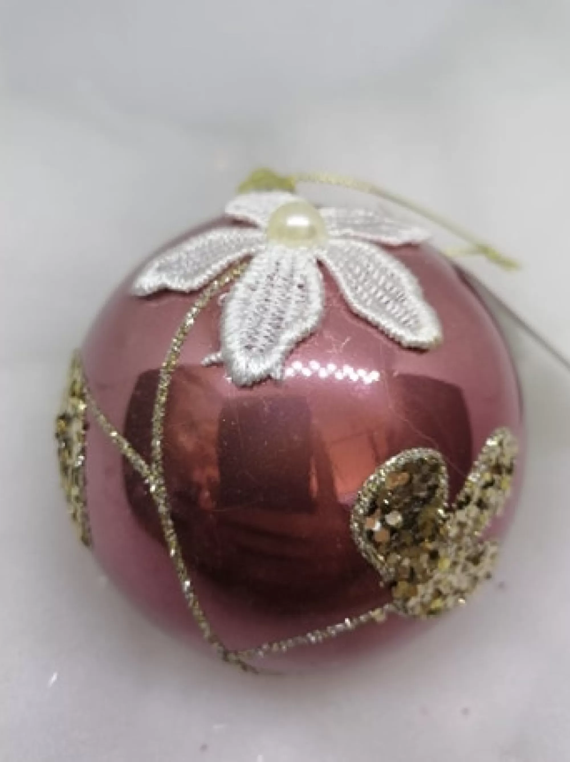 Flash Sale La Maison du Père Noël Boule De Noël Effet Miroir Vieux Rose A Fleurs Blanc-Dore